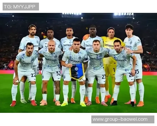 国米主场球迷为J马丁内斯加油助威助其走出车祸阴影重返赛场