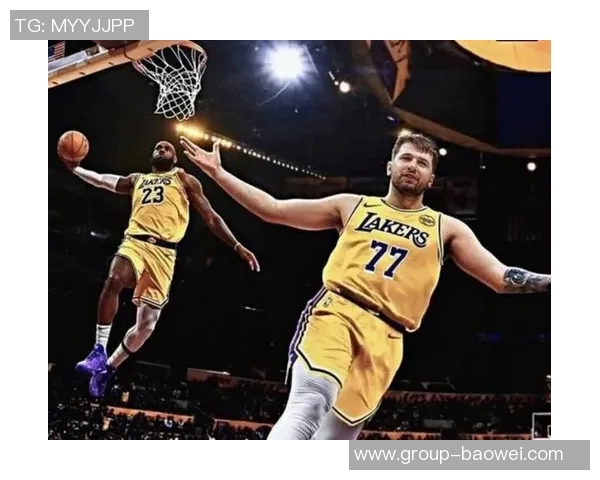 无詹与里对东契奇的影响分析雷迪克称他表现出色队友纷纷效仿