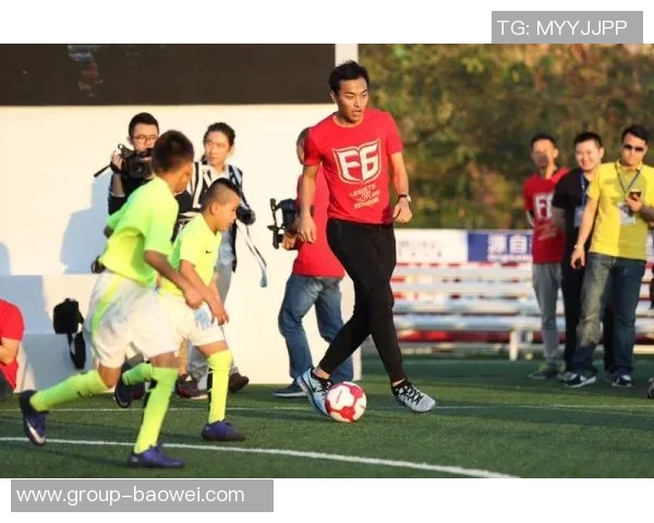 U16女足精英训练营深圳开营马晓旭娄佳惠加盟教练团队助力年轻球员成长